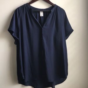 🔴 H&M navy blue top (size medium)